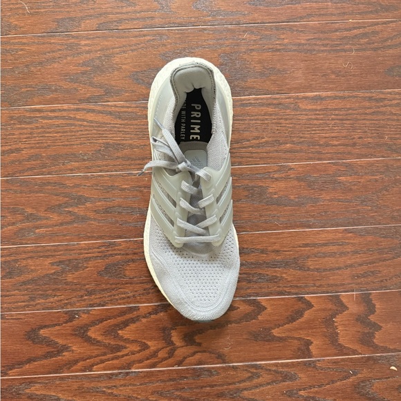 Adidas Ultraboost - Picture 3 of 6